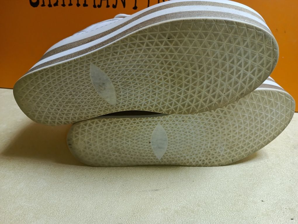 Lestrosa Italy N 40 кожени - 35 лв