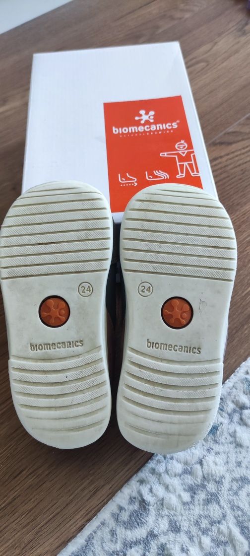 Обувки Biomecanics 24