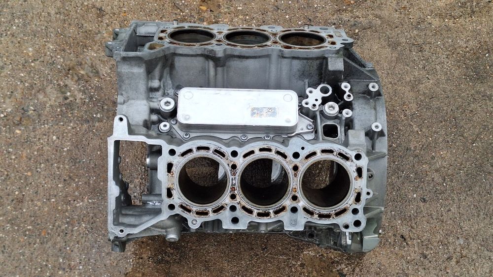 Блок за двигател 320CDI om642.920