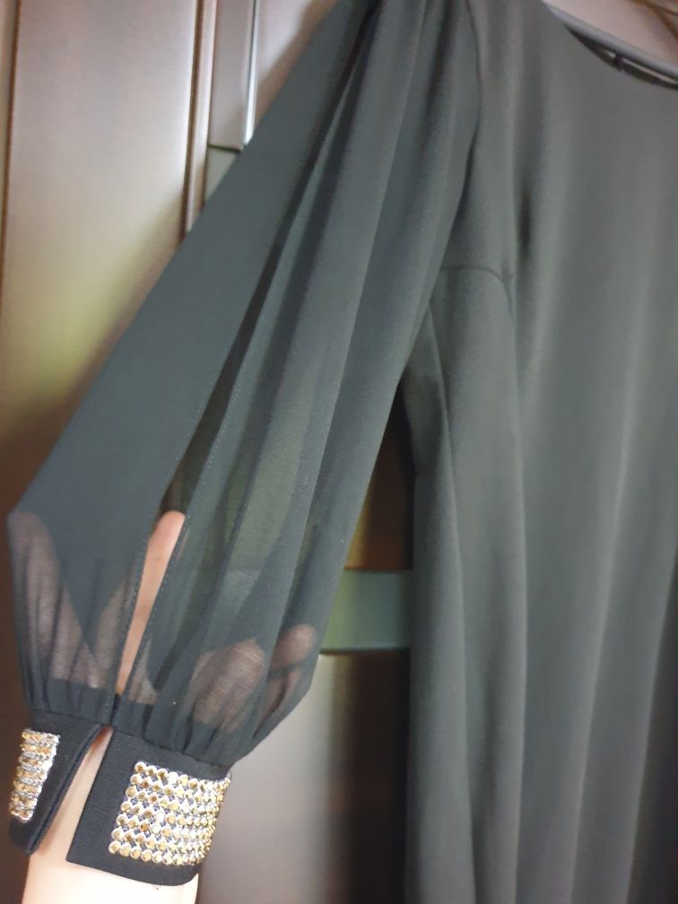 Rochie neagră de ocazie