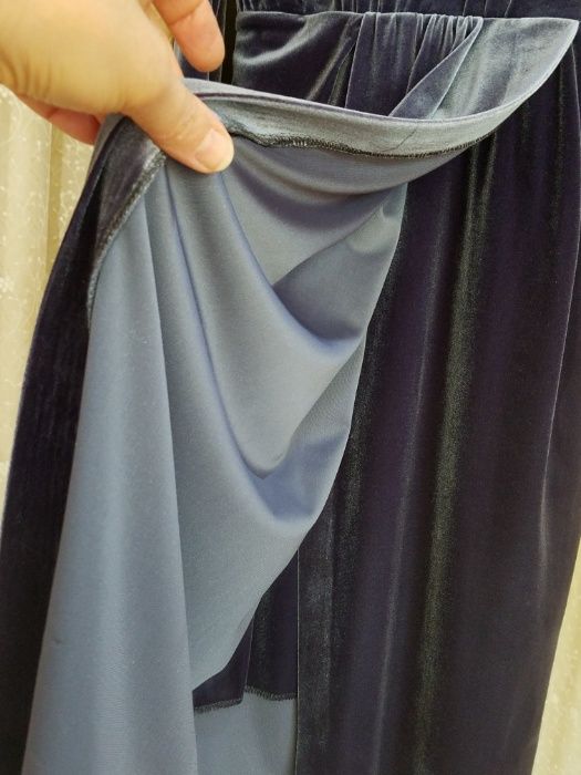 Платье нарядное, велюр. Турция, размер 40 ( Советский 46 - 48 ) .