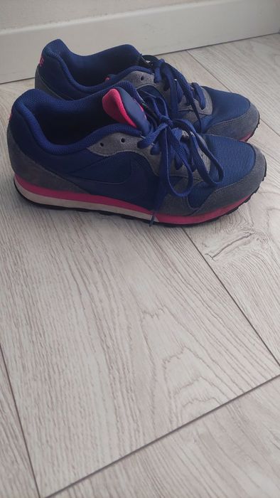 Adidasi nike runny marimea 38 24 cm