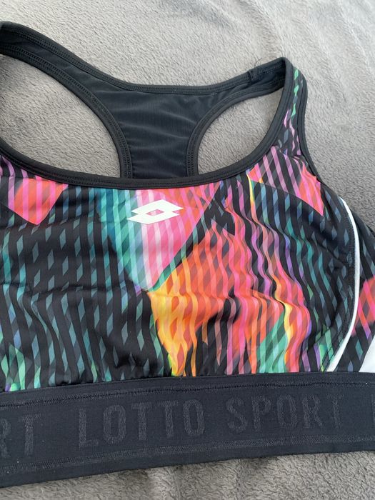 Bustiera noua ! Cu eticheta