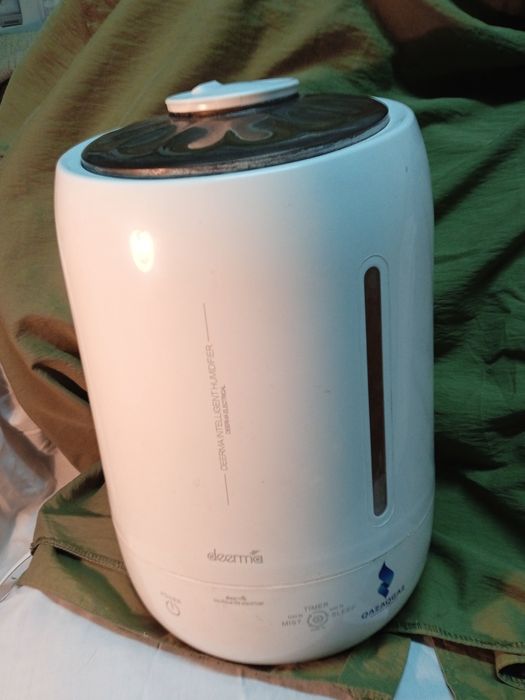 Увлажнитель воздуха,для помещений в разных местах,лёгкий , удобный