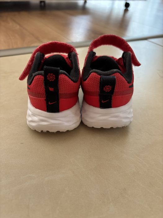 Pantofi sport Nike marimea 22