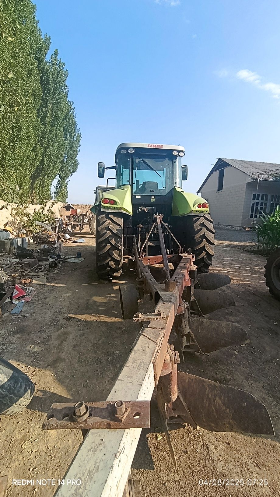 Traktor class arion 630c sotiladi