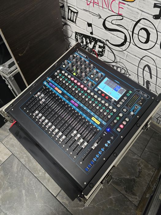 Mixer digital  Allen & Heath QU-16