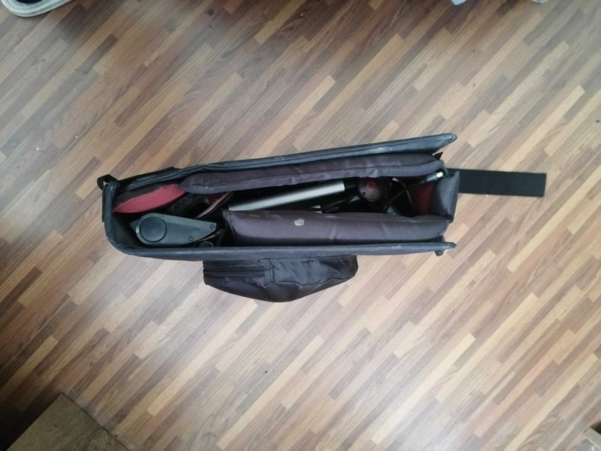 Scaun cu volan și pedale Gamester Race Pac Xbox și Playstation 2