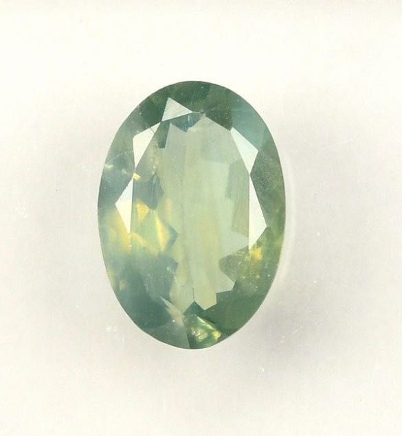Alexandrit natural , inel de logodna pandantiv 0,66 ct