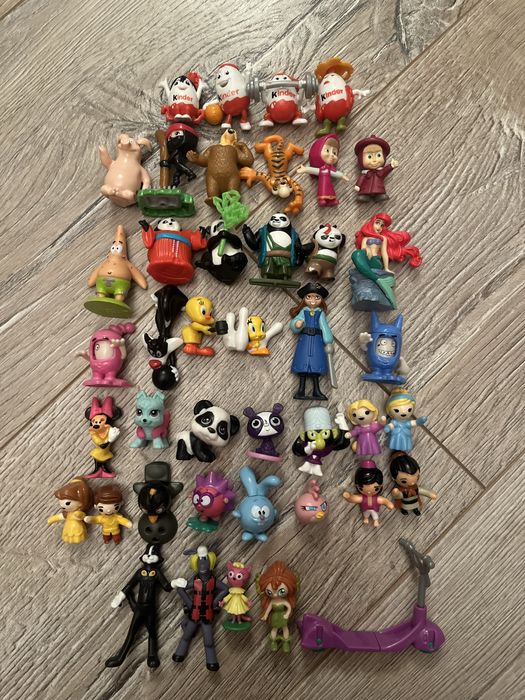 Игрушки киндер разные колекции кунфу панда маша медведь принцессы