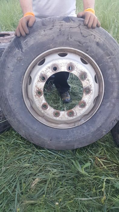 Джанта с гума 315 70 22.5 фулда