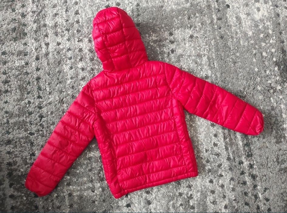 Червено преходно яке р-р 134/ 140 см.