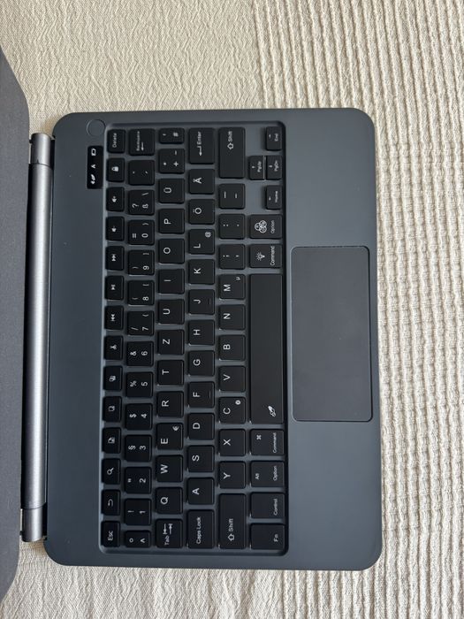 Husa cu tastatura pentru Ipad 10 gen, 10.9 inch - Atentie la descriere