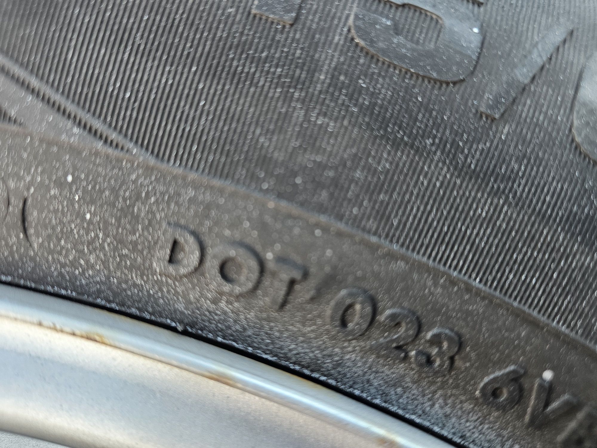 Roti iarna/jante anvelope iarna duster 215 65 R16 Vredestein