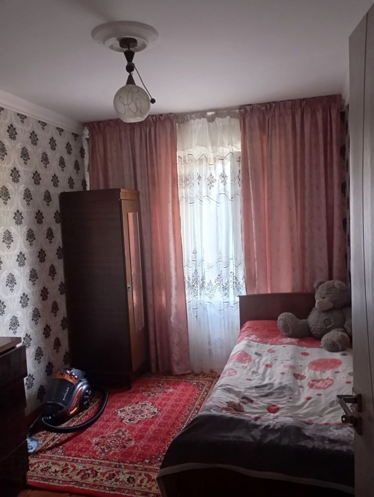 Сдается квартира в центре города.