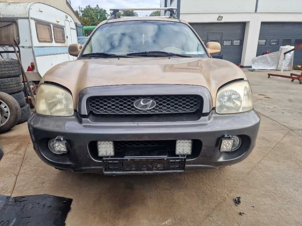 Dezmembrez Hyundai Santa Fe 2.4 benzina G4JS 106.5 KW an 2004