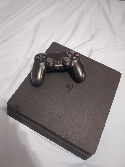 Play Station 4 1 Gb