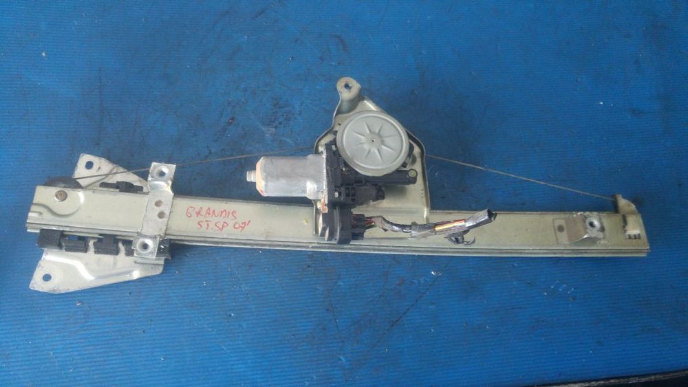 macara cu motoras usa stanga spate mitsubishi grandis mr989948
