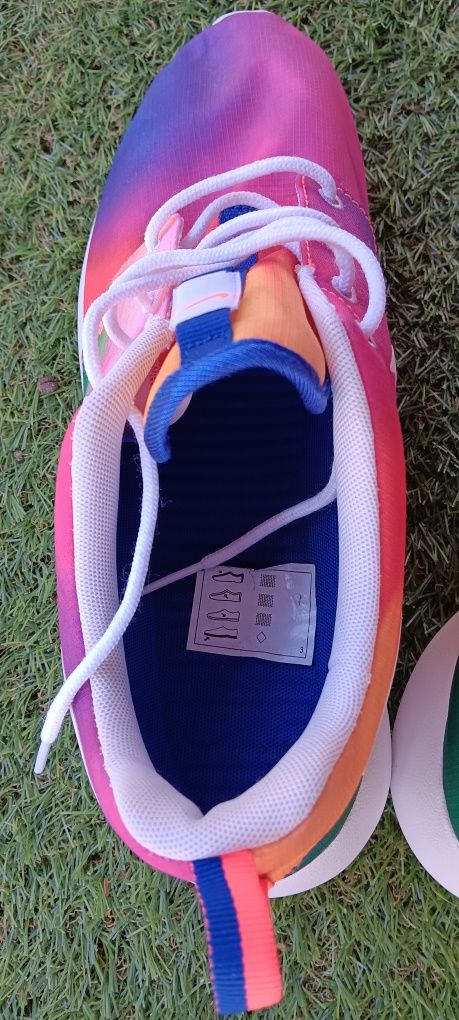 Pantofi sport/adidași Nike Roshe One Print Cour Purple/White-