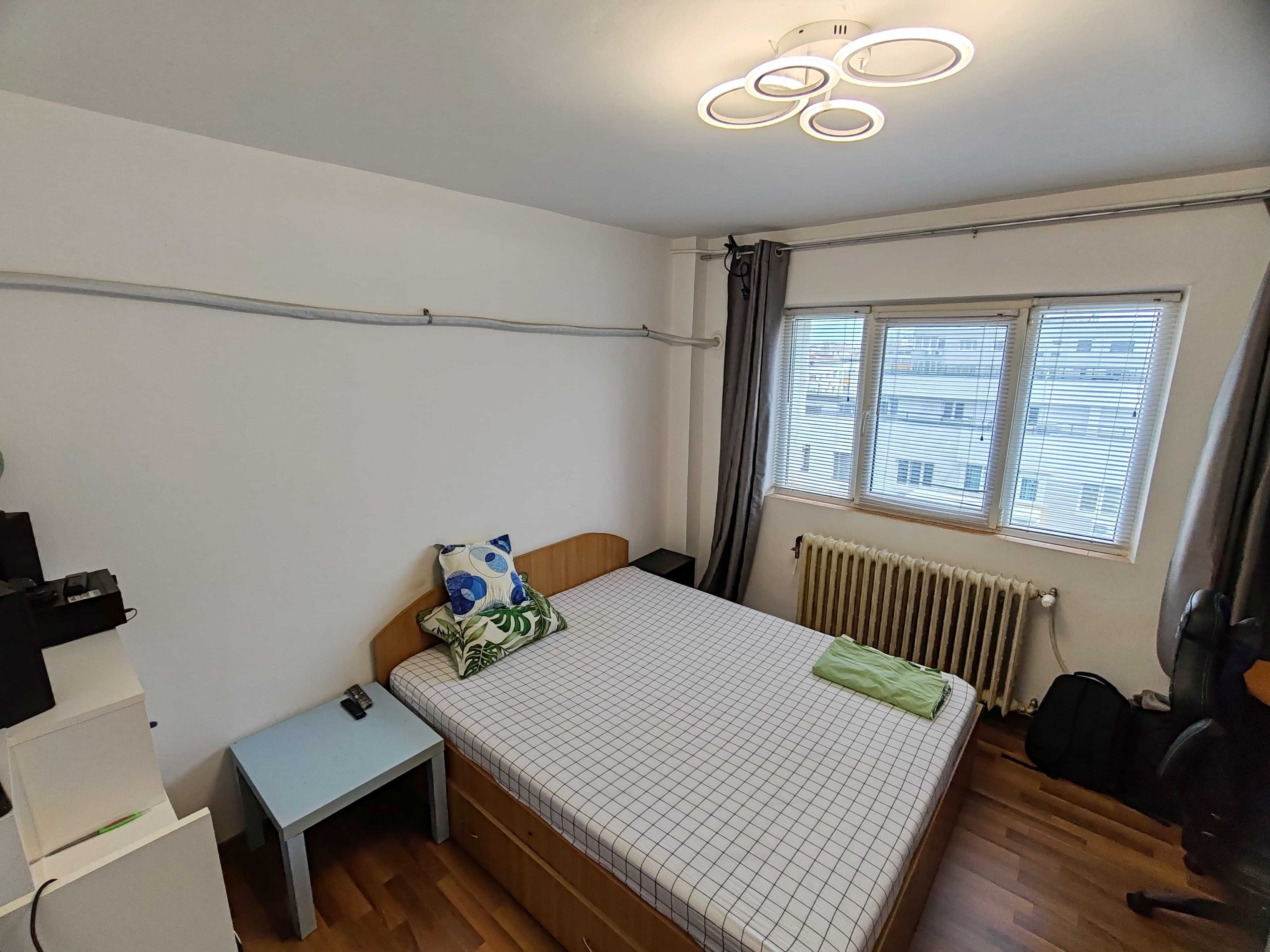 2 Camere, Decomandat. Centrală, An '82, Reabilitat, Mobilat-Utilat