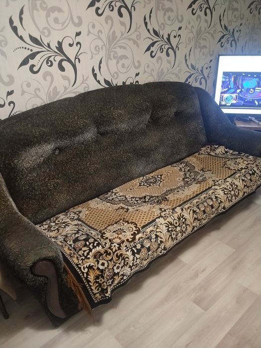 Продам диван и два кресла б/у