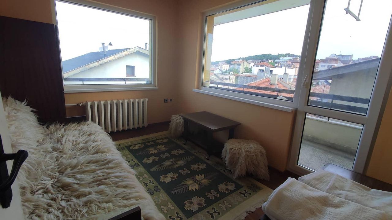 Дава се под наем Етаж от къща в Варна, Виница - 100 кв.м за 400 € - Снимка #4