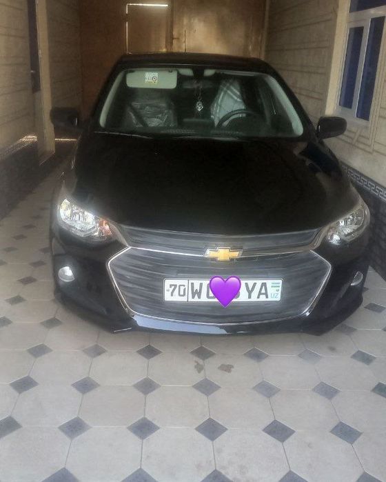 Srochno ONIX mashinasi sotiladi