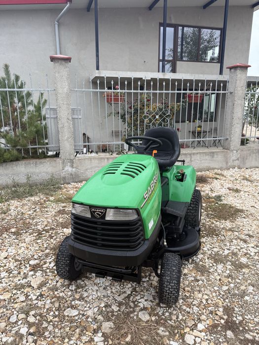 Професионална тракторна косачка John Deere