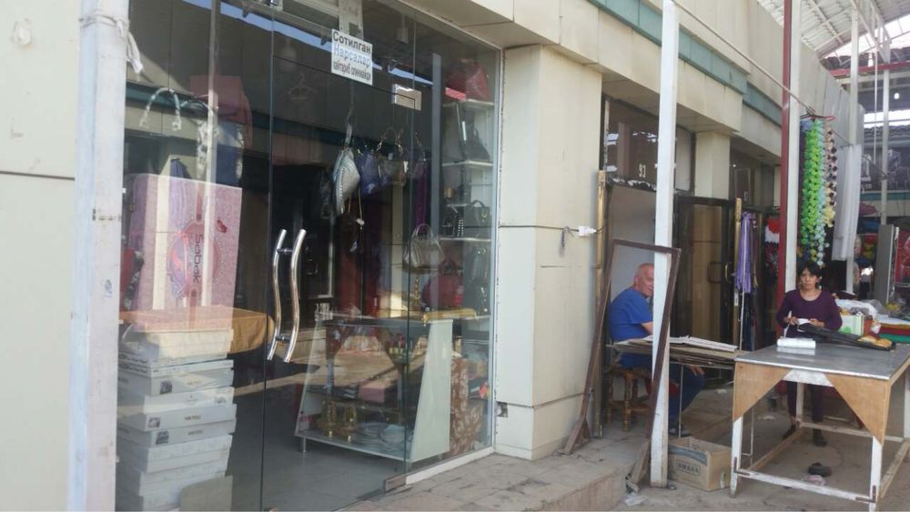 продается срочно магазин в бухаре, в калхоз базаре