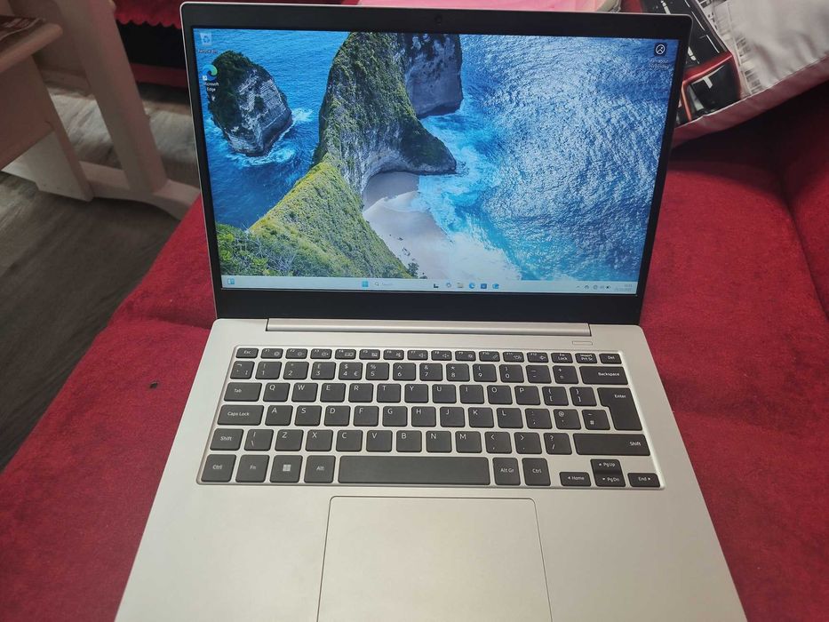 Galaxy Book Go лаптоп