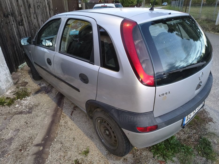Opel corsa 1.0 2004