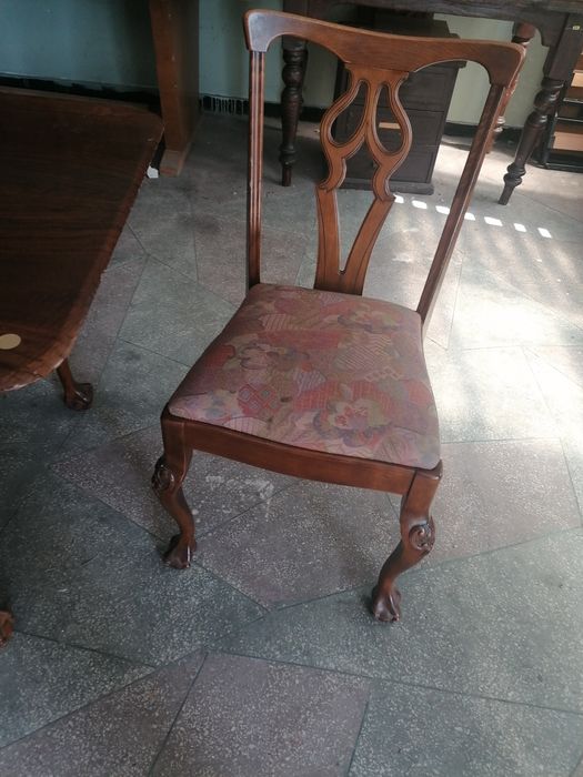 Masa extensibila lemn masiv cu 4 scaune