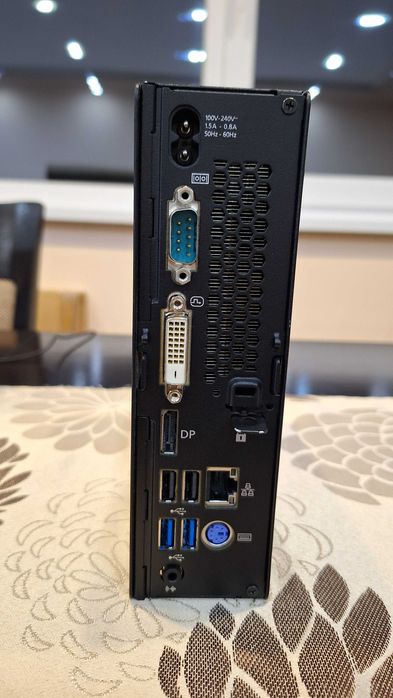 Компютър Fujitsu,монитор Samsung,WI-FI,пълен комплект