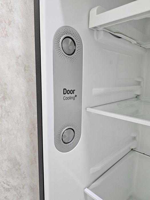 ПРОДАМ LG GN-С272SBCN Инверторный Холодильник. Состояние ОТЛИЧНОЕ