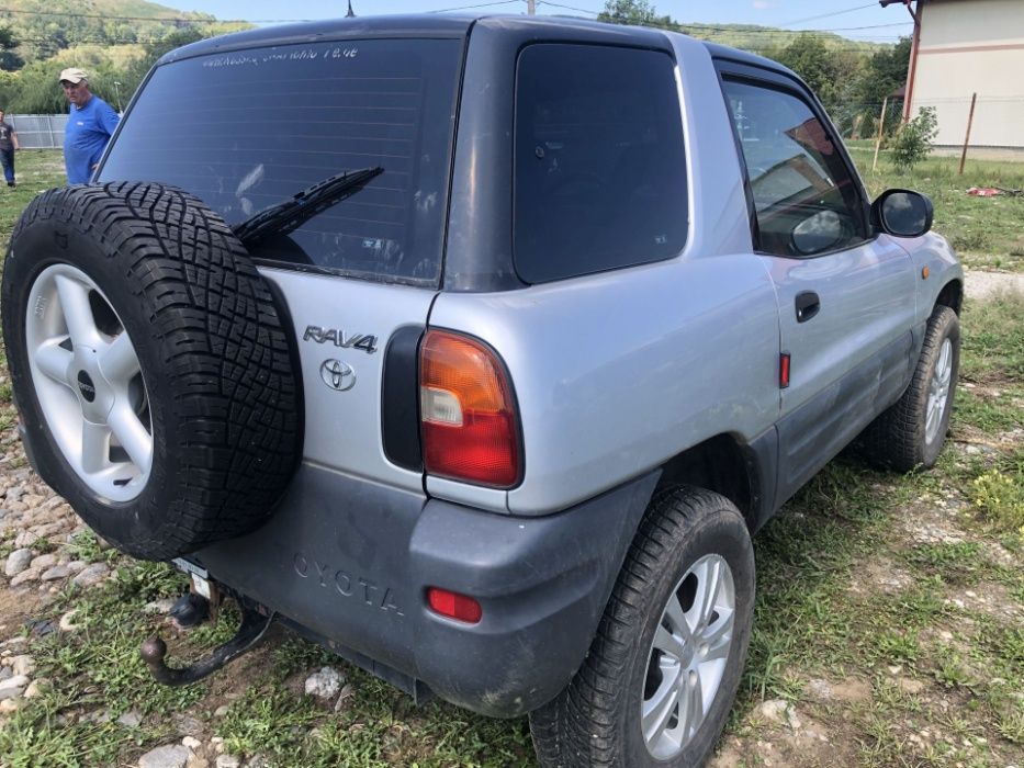 Dezmembrari dezmembrez piese toyota rav4 an 1996 motor 2000cmc 4x4 gpl