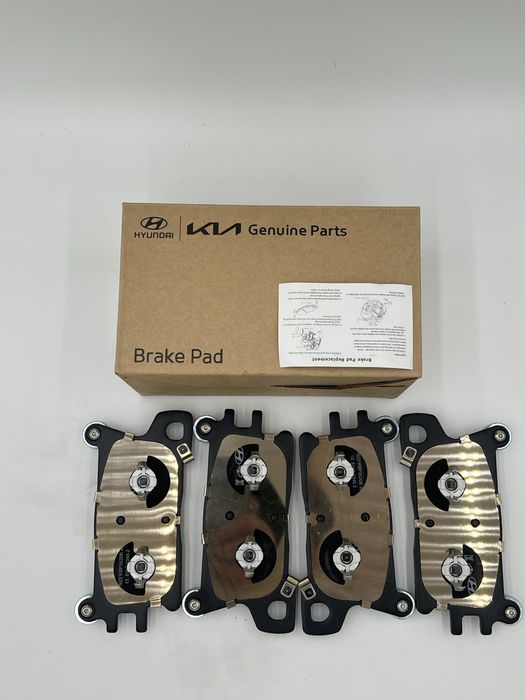 Тормозные колодки Передний GENESIS GV 80