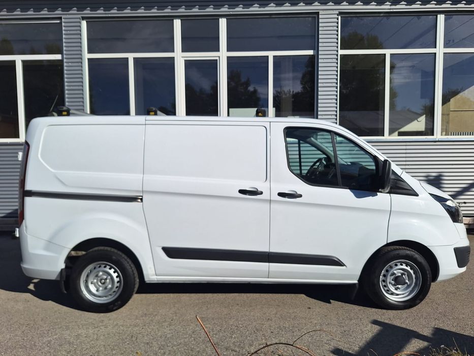 Vînd ford transit custom