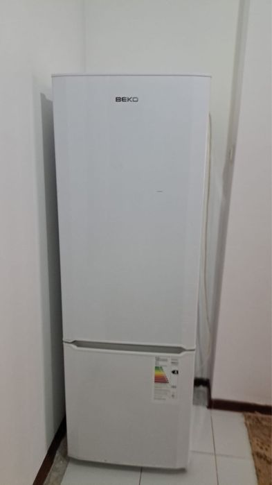 Б/у холодильник “Веко”