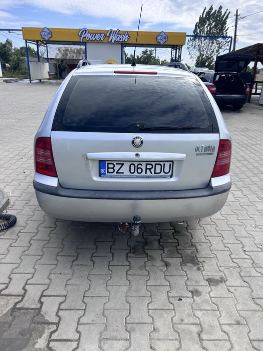 Vând skoda ocatavia