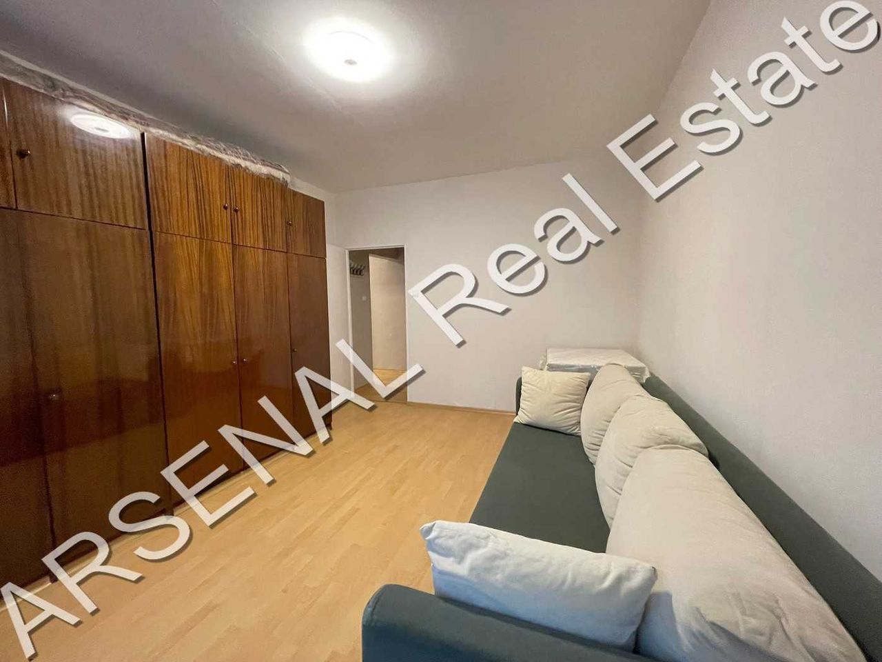 Дава се под наем Двустаен апартамент в София, Център - 77 кв.м за 450 € - Снимка #4