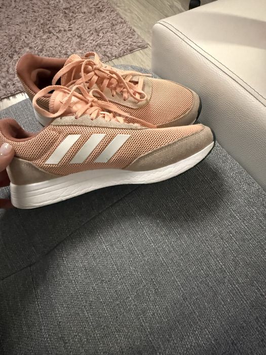 adidasi marca adidas