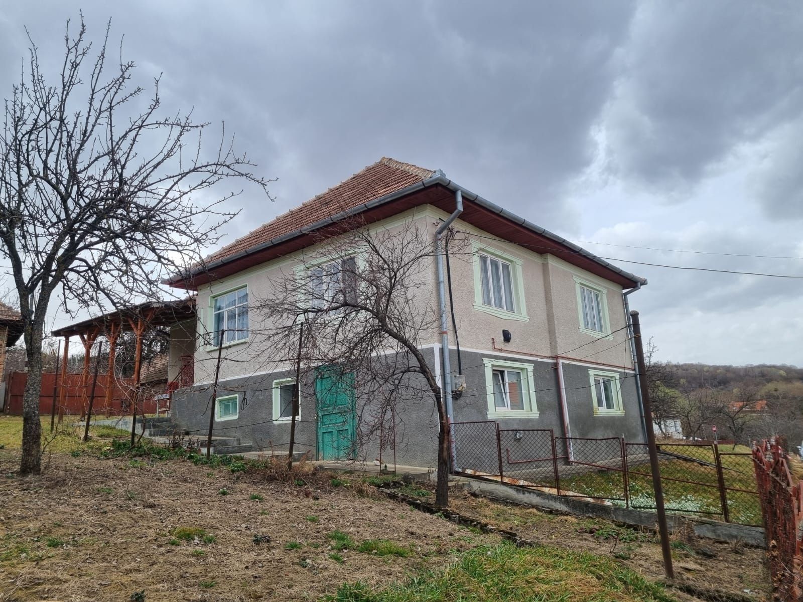 Vand casa in sat Gheorghieni