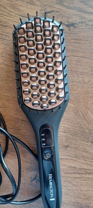 Електрическа четка за изправяне на Ремингтън