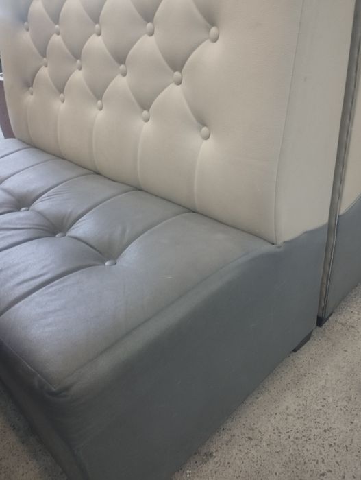 Kafe oshxonalar uchun yumshoq mebel bor 4 juft