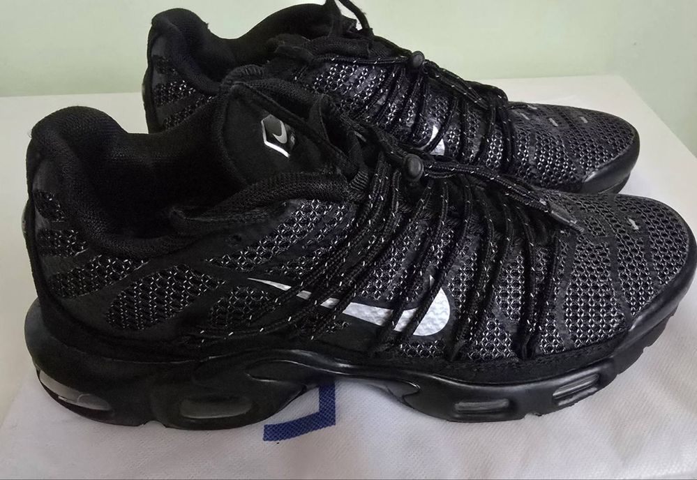 Nike air max plus utility