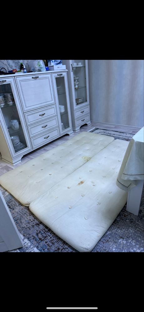Срочно продам Матрац 2шт