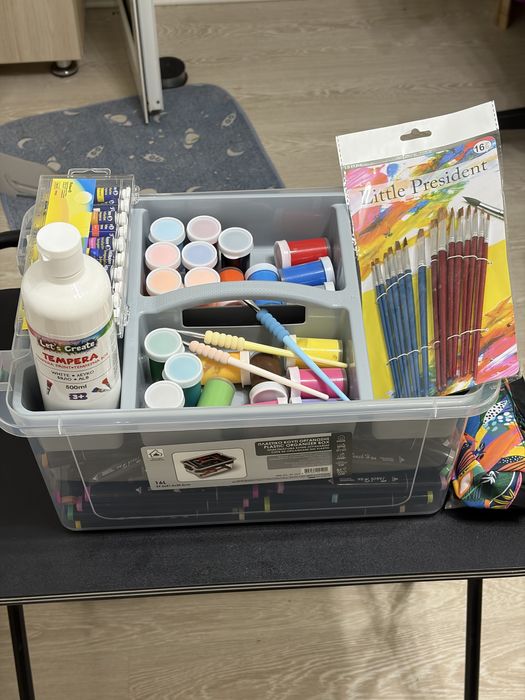 Set carioci, acuarele si creioane