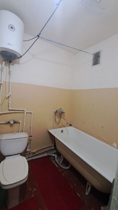 Чирчик шахар 
Октябр  
#1-хона 4-этаж 
Квартира ижарага берилади 
Н