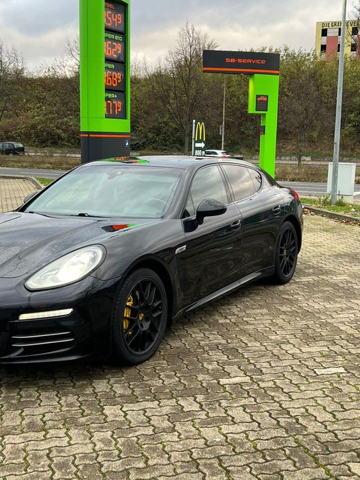 Porsche Panamera 4s