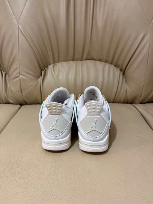 Jordan 4 Metalic Gold